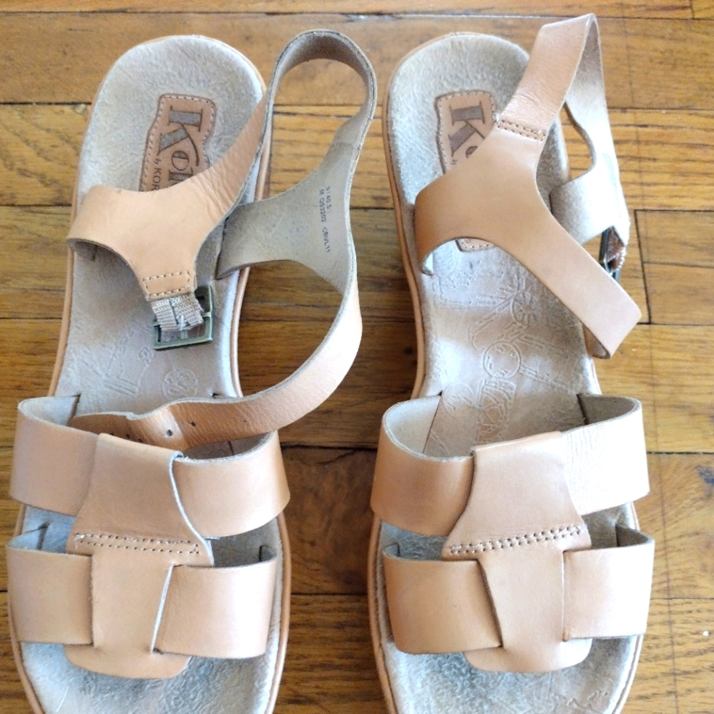 KORK-EASE Women’s Tan Leather Slingback Sandals